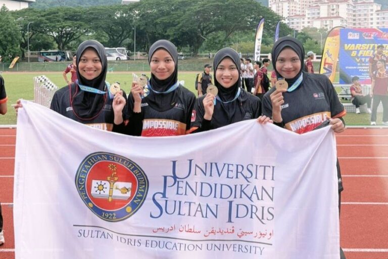 UPSI 4x100m
