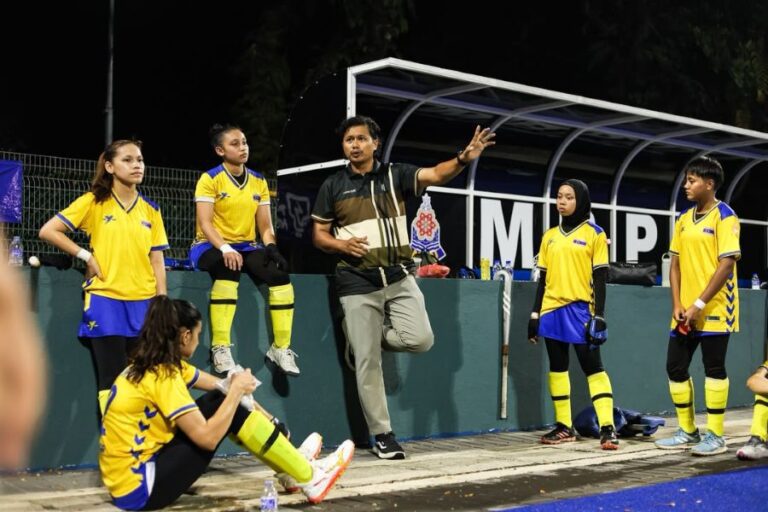 PIALA TUN ABDUL RAZAK
